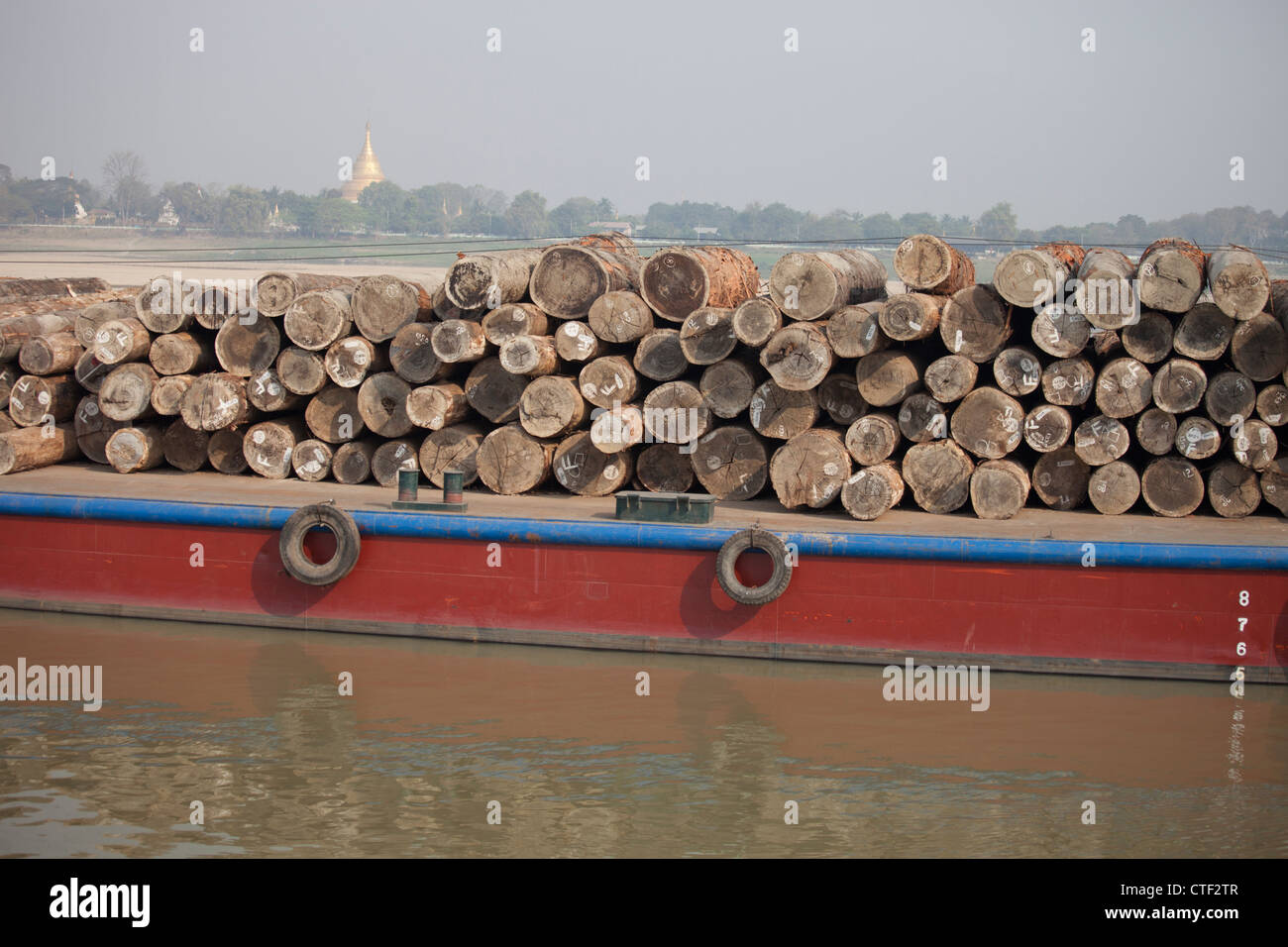 Transport-Protokolle auf dem Irrawaddy-Fluss in der Nähe von Mandalay, Myanmar Stockfoto