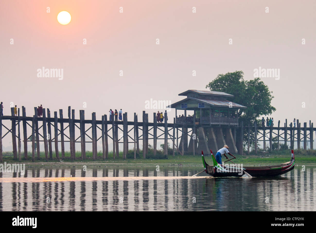 U-Bein Brücke in Amarapura, Myanmar Stockfoto