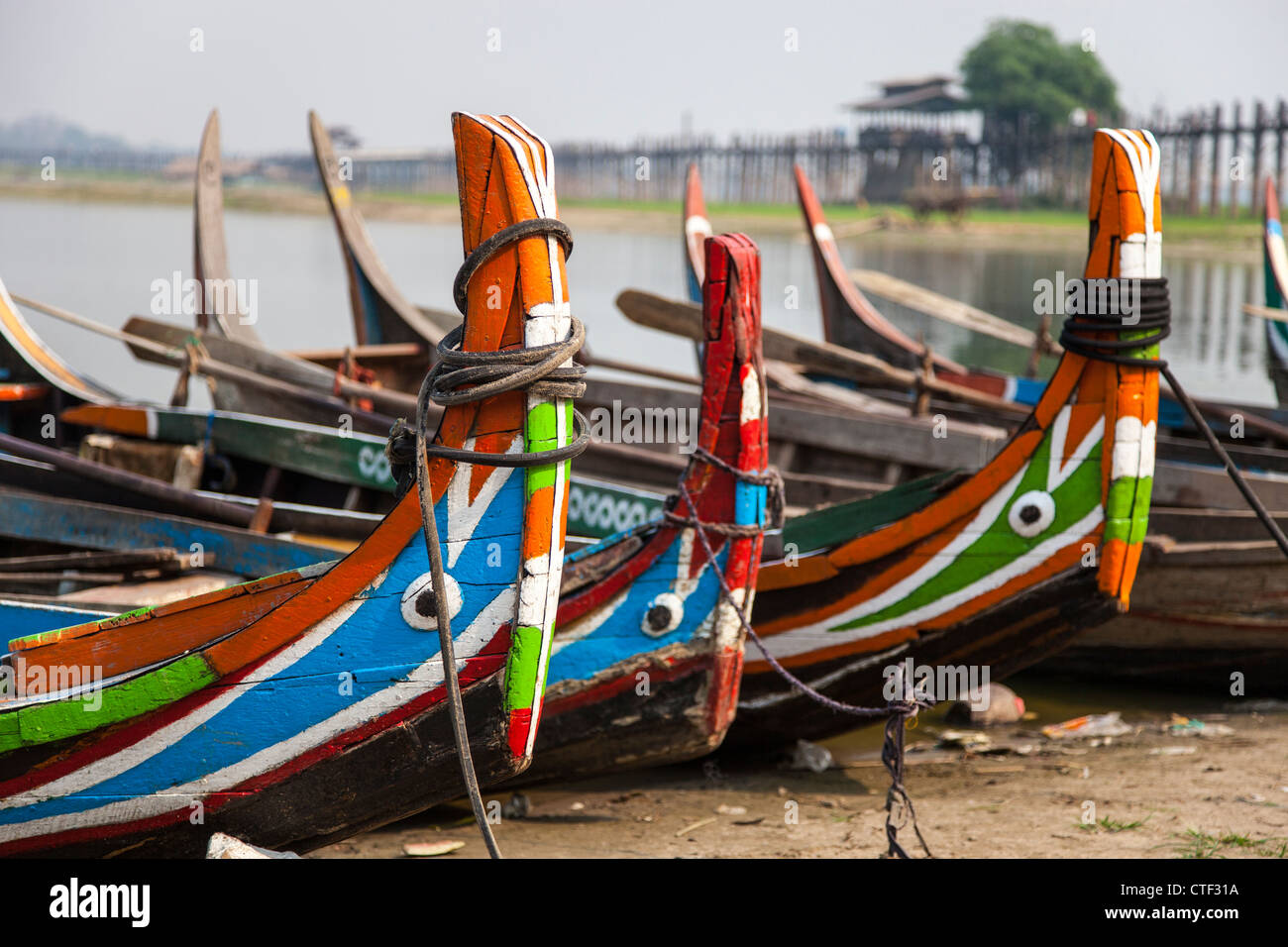 Reihe von Boot taxis am Amarapura, Myanmar Stockfoto