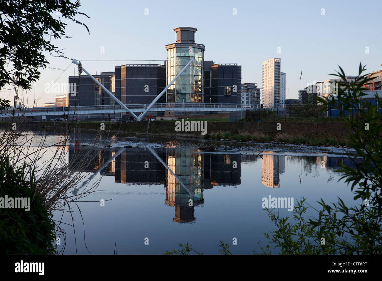 Das Royal Armouries Museum an Clarence Dock Leeds, 1996 eröffnet und beherbergt die nationale Sammlung von Waffen und Rüstungen. Stockfoto