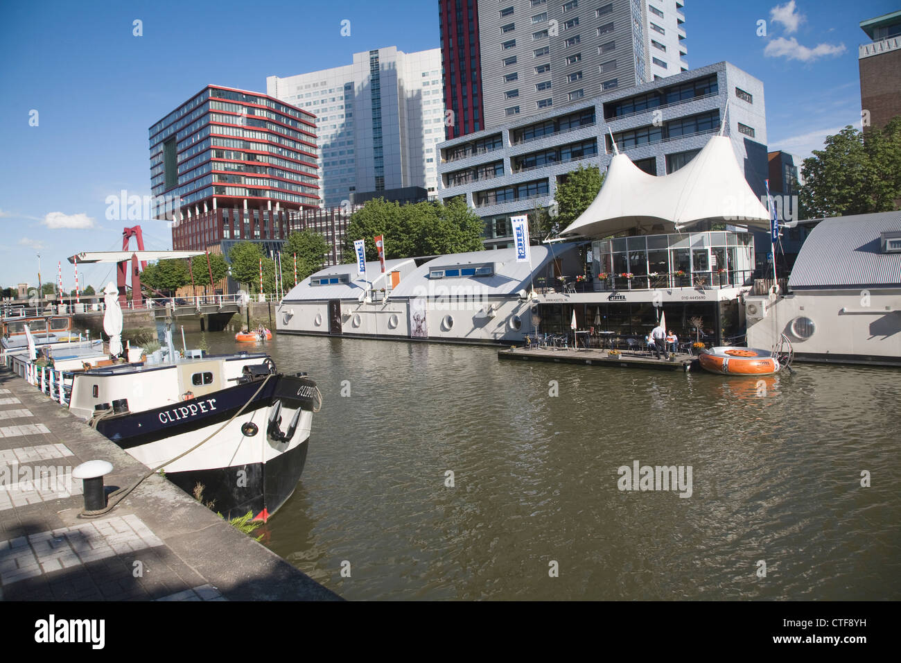 Moderne Architektur Wijnhaven und schwimmende H2otel Hotel, Rotterdam, Niederlande Stockfoto