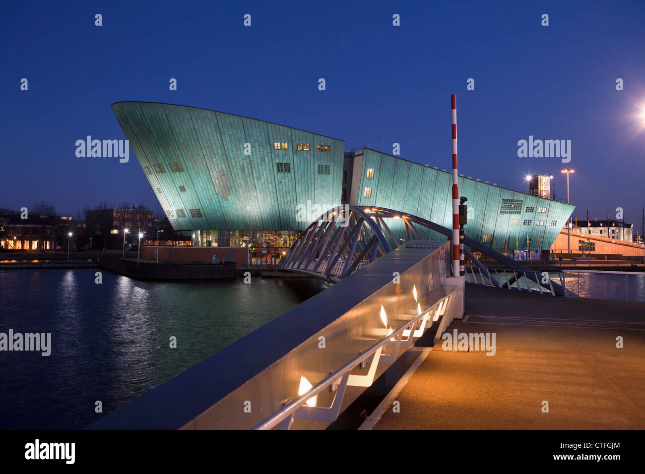 Niederlande, Amsterdam, NEMO Museum. Stockfoto