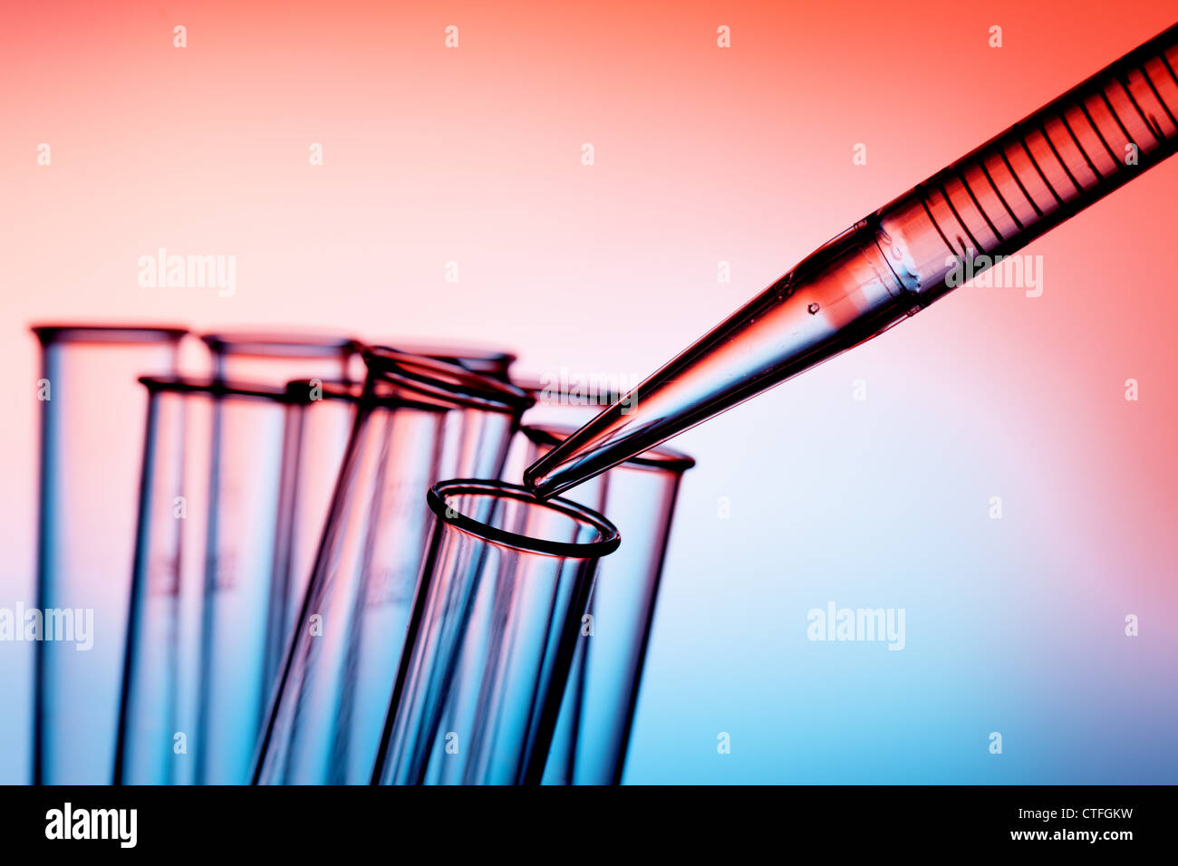 Pipette und Reagenzglas Chemie-Labor Stockfoto