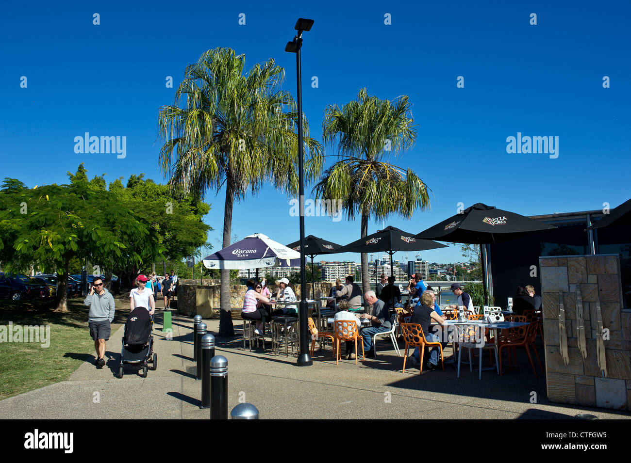 Ein Cafe am Kangaroo Point, Brisbane Australien Stockfoto