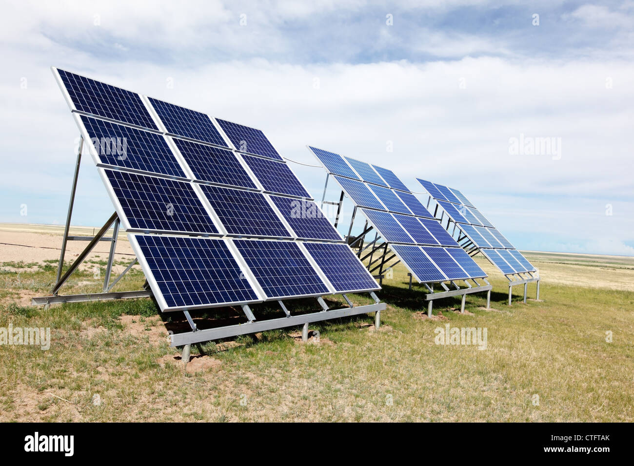 Sonnenkollektoren, erneuerbare Energien. Stockfoto
