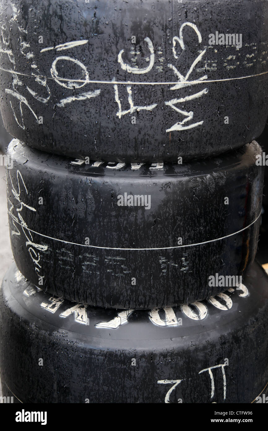 Slick-Reifen bereit für Action beim Goodwood Festival der Geschwindigkeit 2012 auf die historische Formel1 Autos Stockfoto