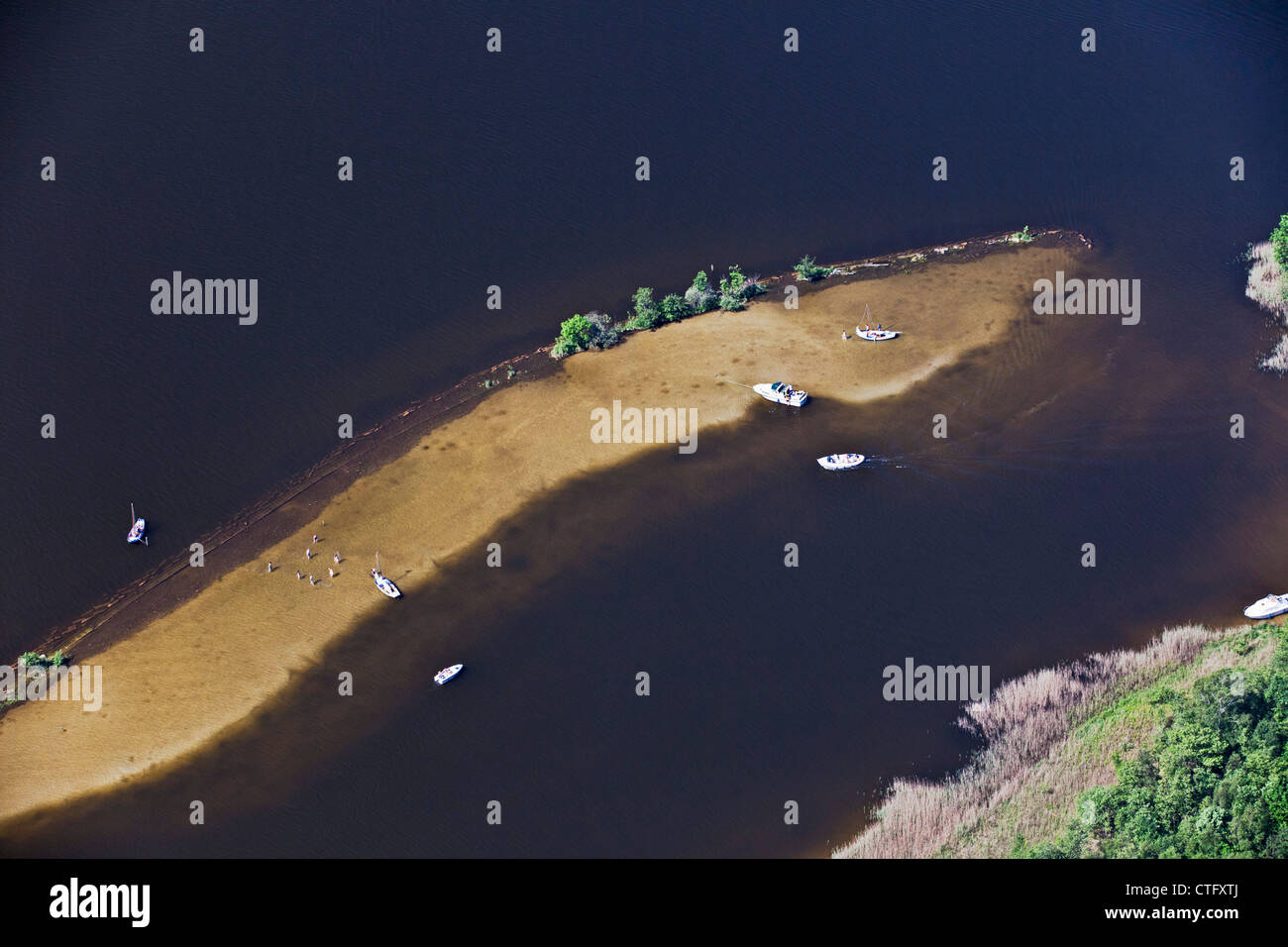 Die Niederlande, Loosdrecht, Antenne. Boote im See namens Loosdrecht Seen. Stockfoto