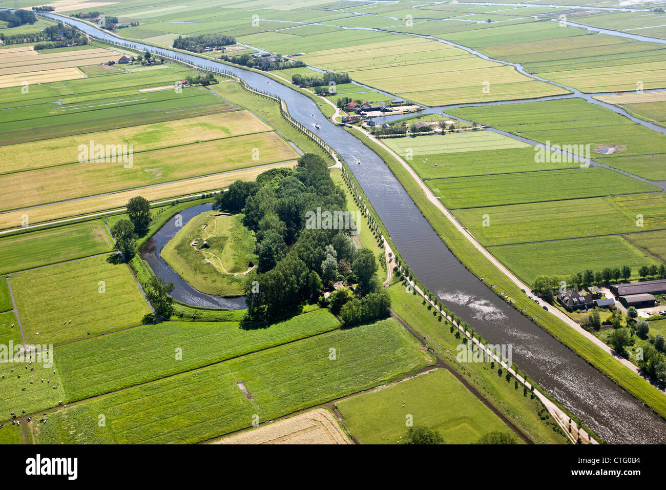 Niederlande, Zuidoostbeemster, Fort aan de Jisperweg. Verteidigungslinie von Amsterdam. Hollandse Waterlinies. Niederländische Wasserschutzlinien. Antenne. Stockfoto