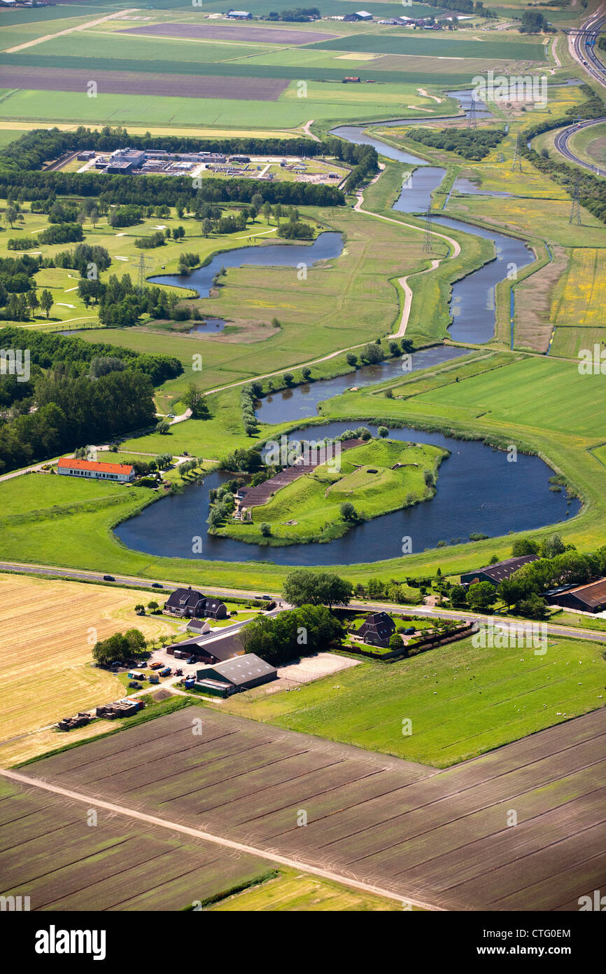 Niederlande, Heemskerk, Fort bij Veldhuis. Verteidigungslinie von Amsterdam. Hollandse Waterlinies. Niederländische Wasserschutzlinien. Antenne. Stockfoto