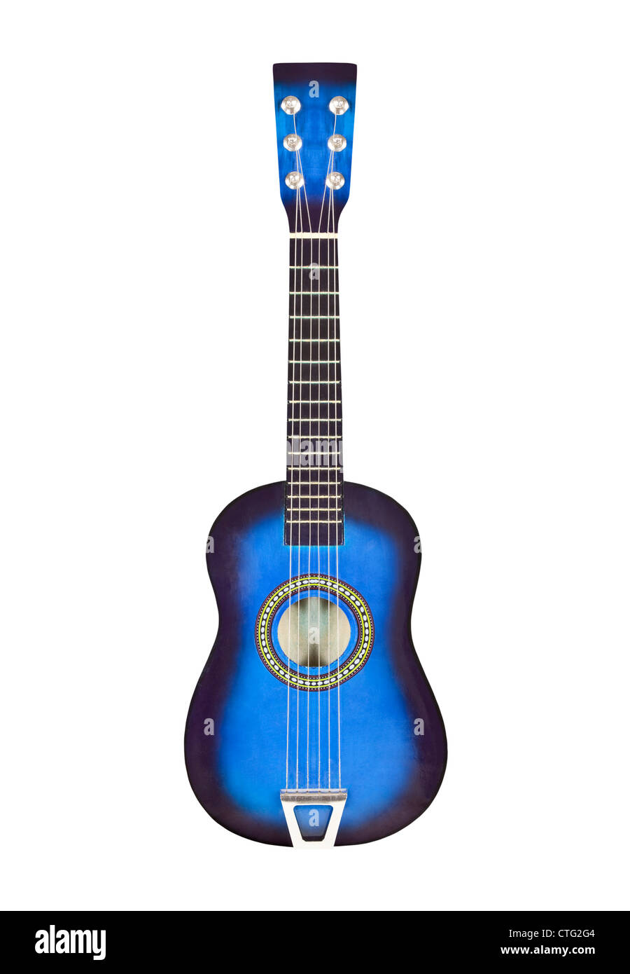 Tiefblaue Spielzeug 6 saitige Ukulele Größe Spielzeug Gitarre isoliert mit Beschneidungspfad. Stockfoto