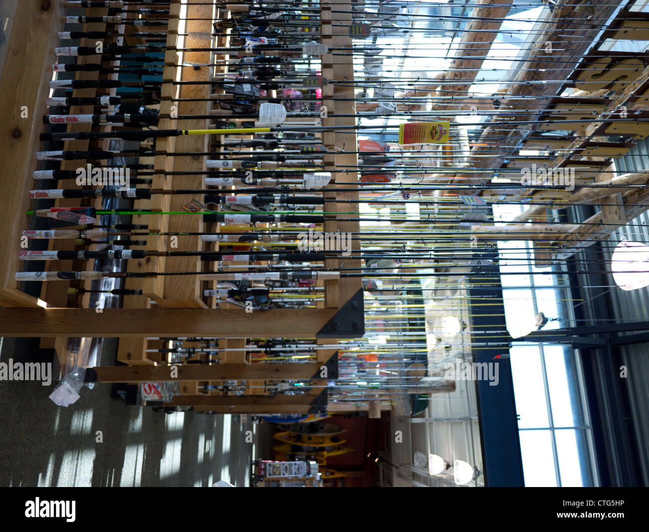 Angelruten Schwänzen Sportartikel im store Stockfoto