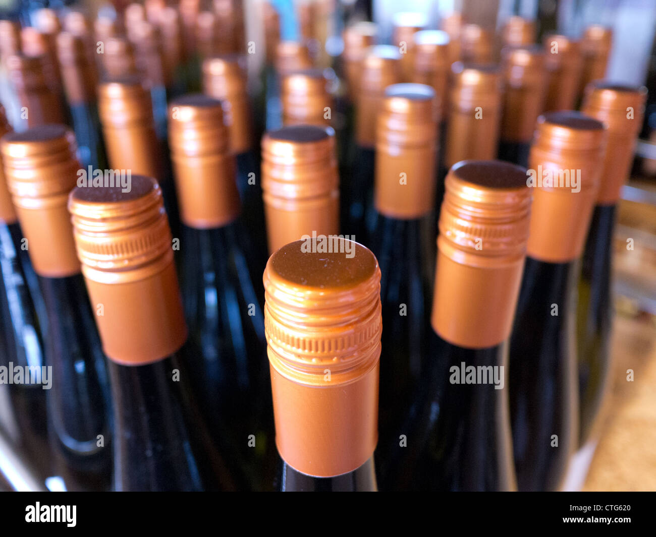 Flasche Rotwein Flaschen oben Stockfoto