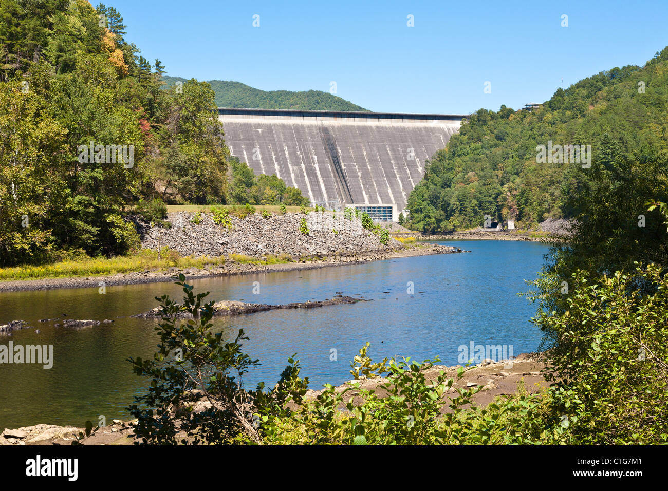 Fontana Verdammung auf dem Little Tennessee River produziert Strom aus Wasserkraft für die Tennessee Valley Authority Stockfoto