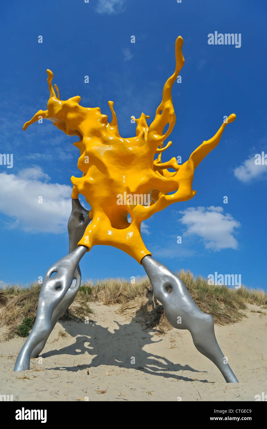 OLNETOP, Skulptur des Künstlers Nick Ervinck während Beaufort04 2012-Kunst-Festival in Bredene, Belgien Stockfoto OLNETOP, Skulptur des Künstlers Nick Ervinck während Beaufort04 2012-Kunst-Festival in Bredene, Belgien Stockfoto