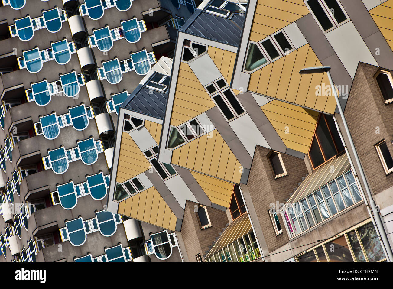 Niederlande, Rotterdam, Kubushäuser, Architekt Jan Blom. Stockfoto