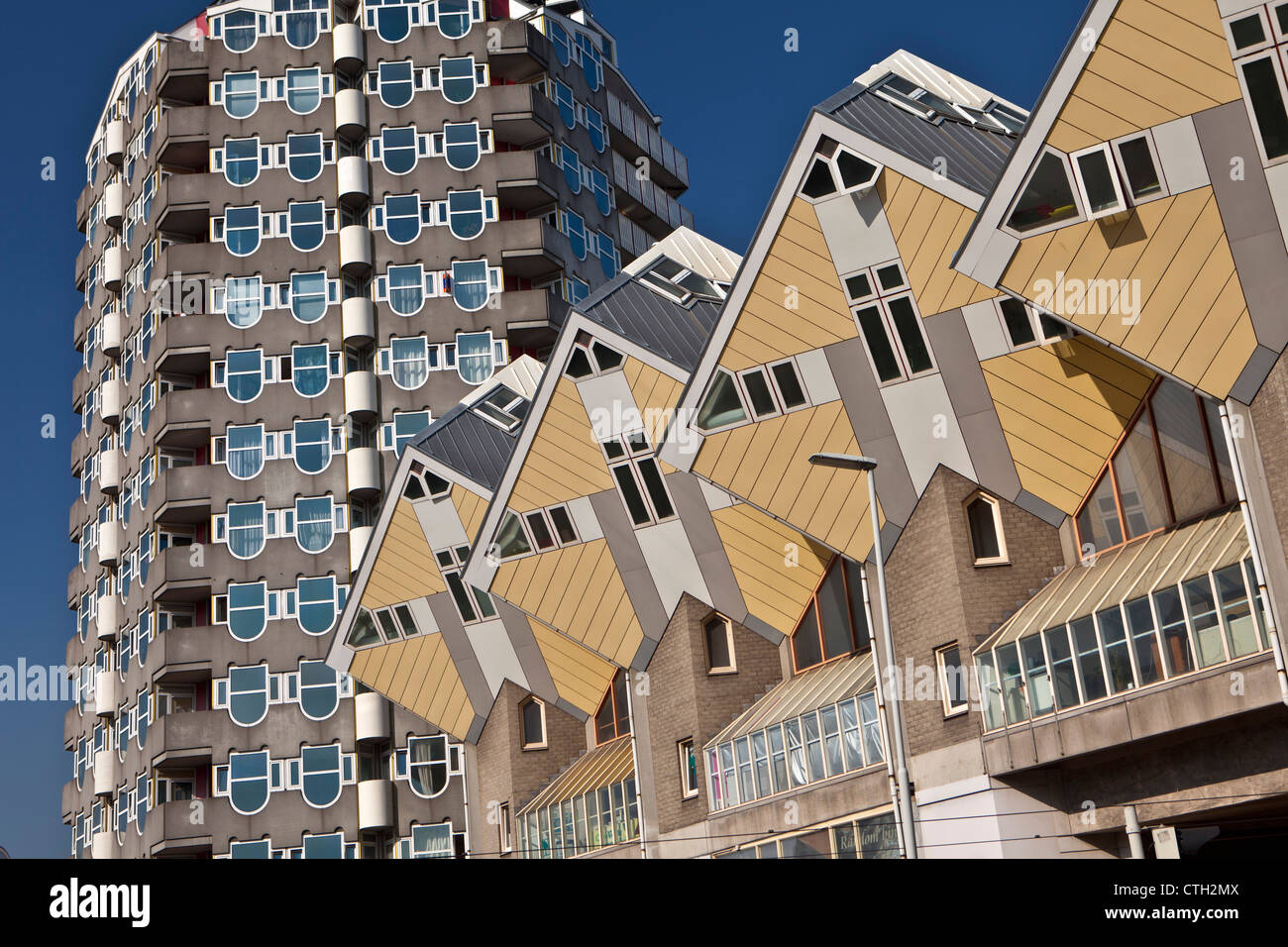 Niederlande, Rotterdam, Kubushäuser, Architekt Jan Blom. Stockfoto