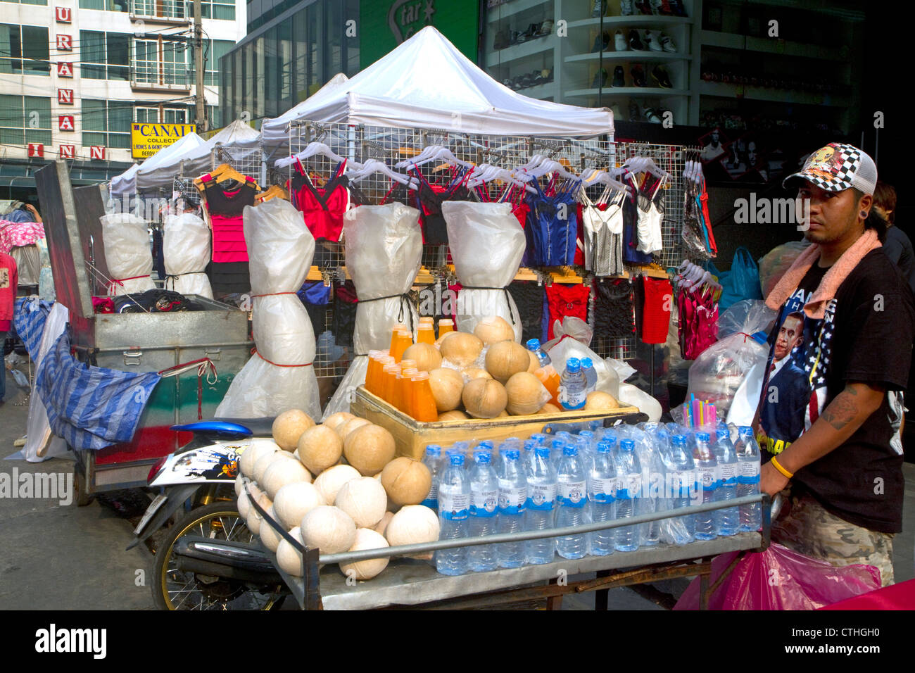 Kaufmann Straßenhändlern in Bangkok, Thailand. Stockfoto