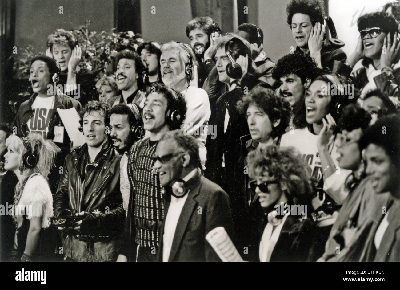 USA FOR AFRICA Aufnahme "We Are The World" in einem Studio in Los Angeles im Jahr 1985. Siehe Beschreibung unten für Namen. Foto Henry Diltz Stockfoto