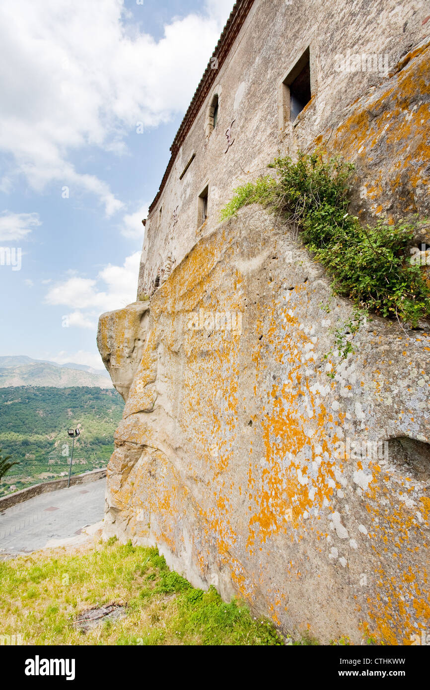 alte Mauer von Norman Lauria Burg, Castiglione di Sicilia, Italien Stockfoto