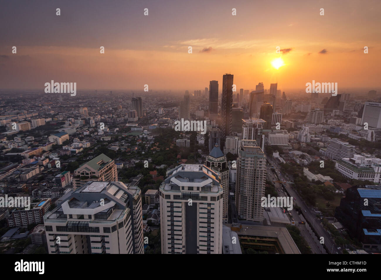 Cocktails im Banyan Baum auf dem Dach Vertigo & Moon Bar, Bangkok, Thailand Stockfoto