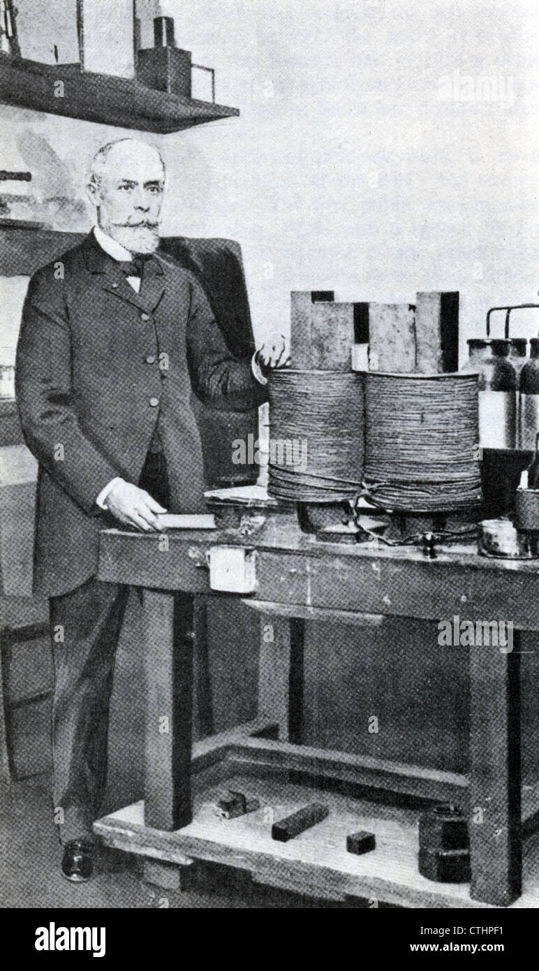Französische Wissenschaftler HENRI BECQUEREL (1852-1908), Entdecker der Radioaktivität in seinem Paris-Labor mit einem Elektromagneten Stockfoto