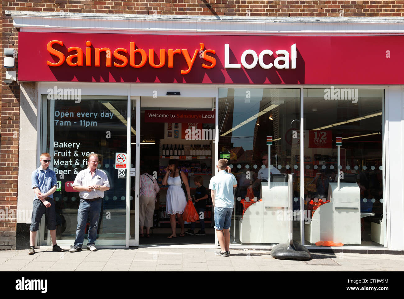 Ein Sainsbury lokalen Speicher in Sheringham, Norfolk, England, UK Stockfoto