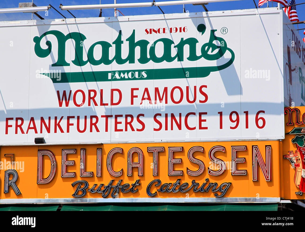Nathans berühmt Hotdogs Zeichen Stockfoto