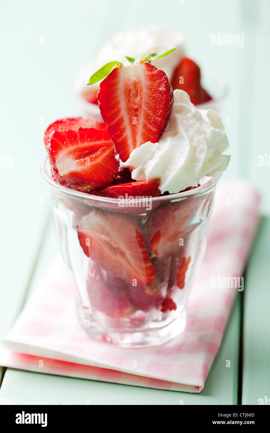 Erdbeeren und Sahne Stockfoto