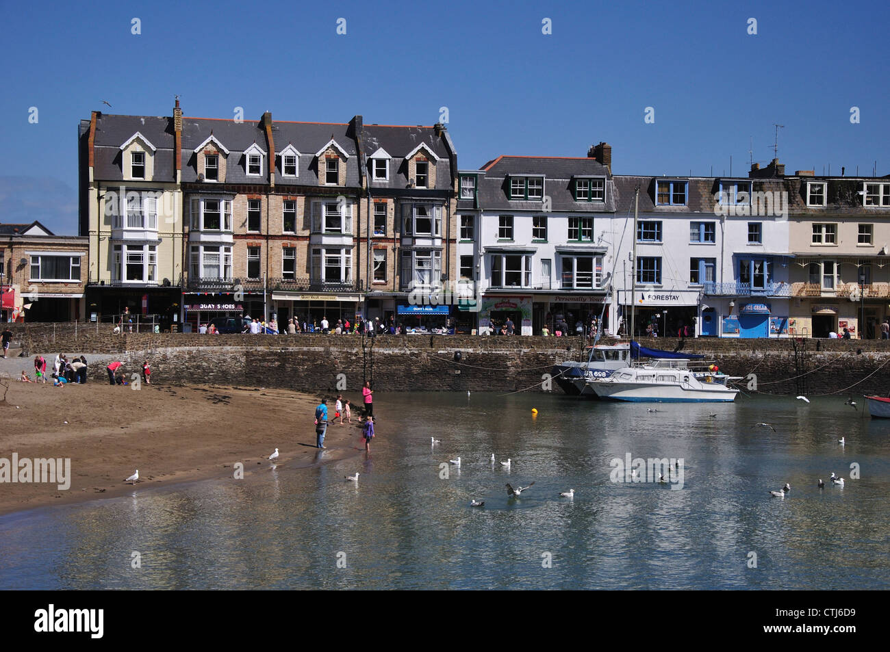 Ein Blick auf den Hafen am Iifracombe Devon UK Stockfoto