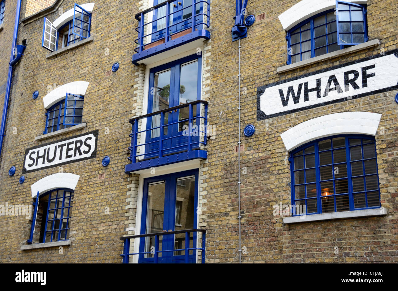 Shuters Wharf Lager Wohnungen, Shad Thames, London, UK Stockfoto