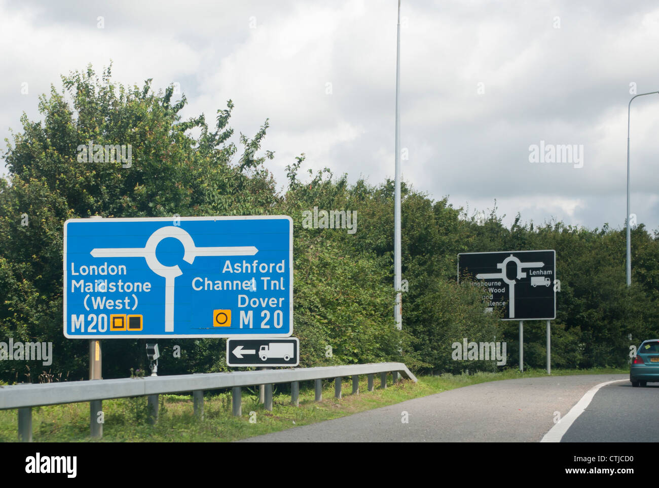 Autobahn Straße Schild Roadsign M20 Kent UK Stockfoto