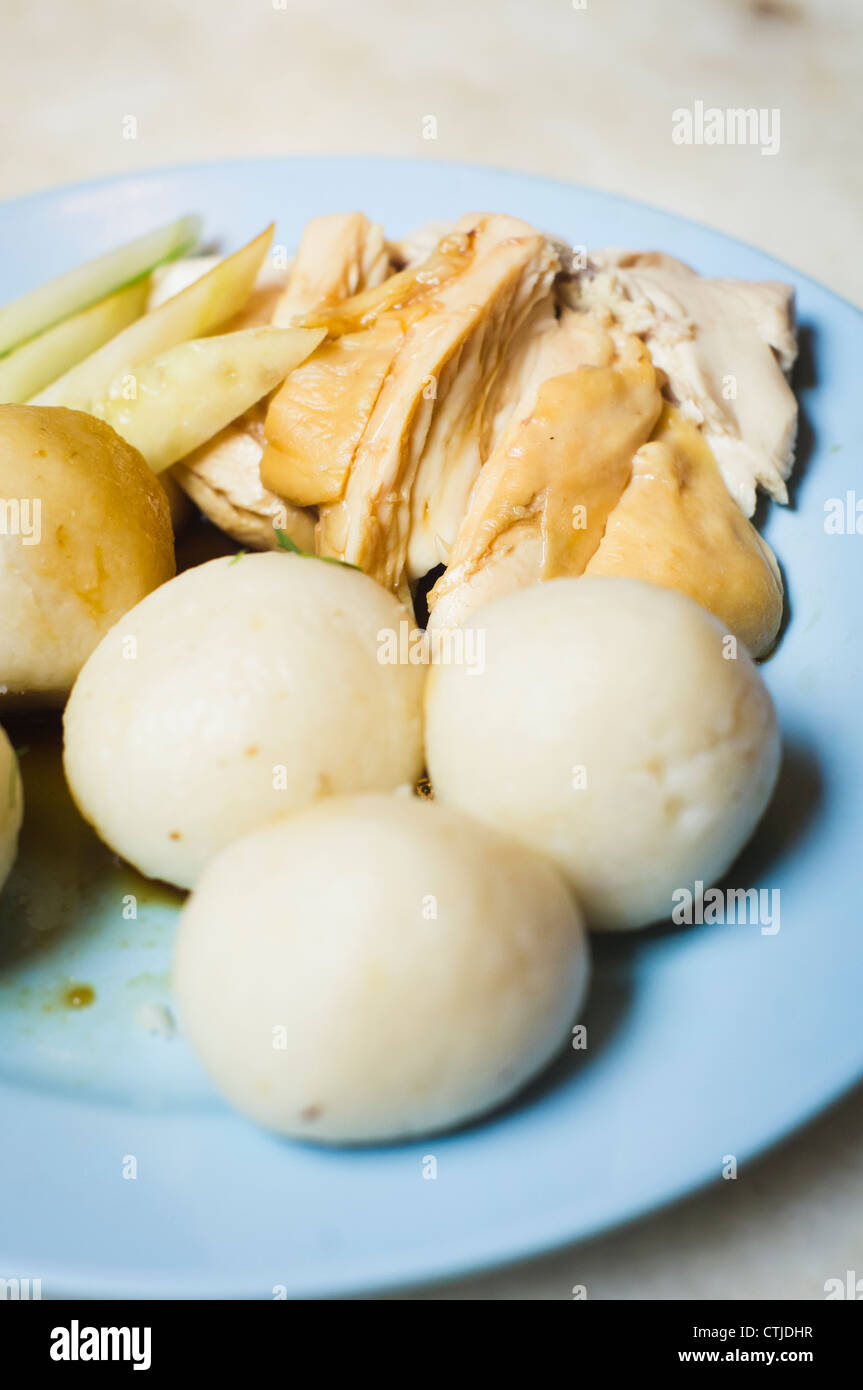 Huhn-Reis-Kugeln, ein beliebtes Gericht in Malacca Malaysia gefunden. Stockfoto