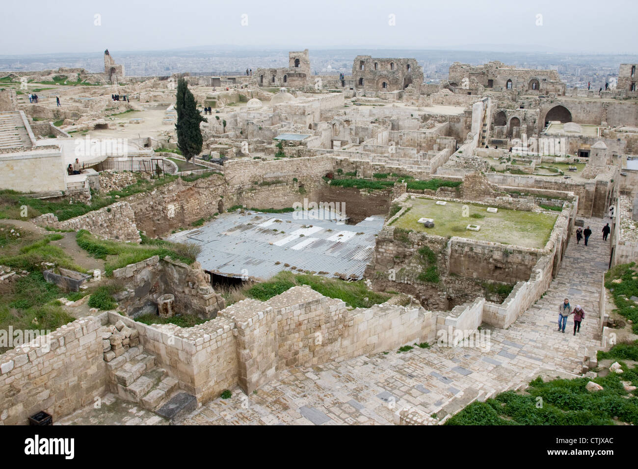 Die Zitadelle von Aleppo, mittelalterlichen befestigten Palast im Zentrum der alten Stadt Aleppo in Nordsyrien. Stockfoto