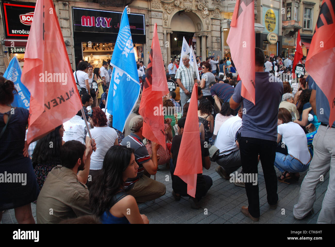 Eine Anti-Regierungs-Demonstration im Herzen von Istanbul. Bild von: Adam Alexxander/Alamy Stockfoto