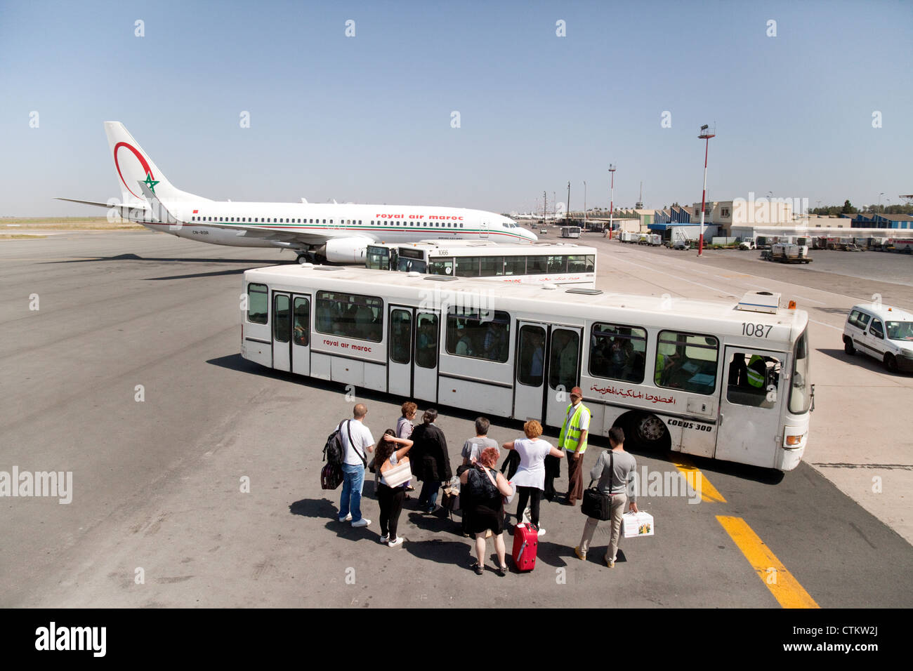 Royal Air Maroc-Flugzeug auf dem Boden am Flughafen von Casablanca, Marokko Afrika Stockfoto