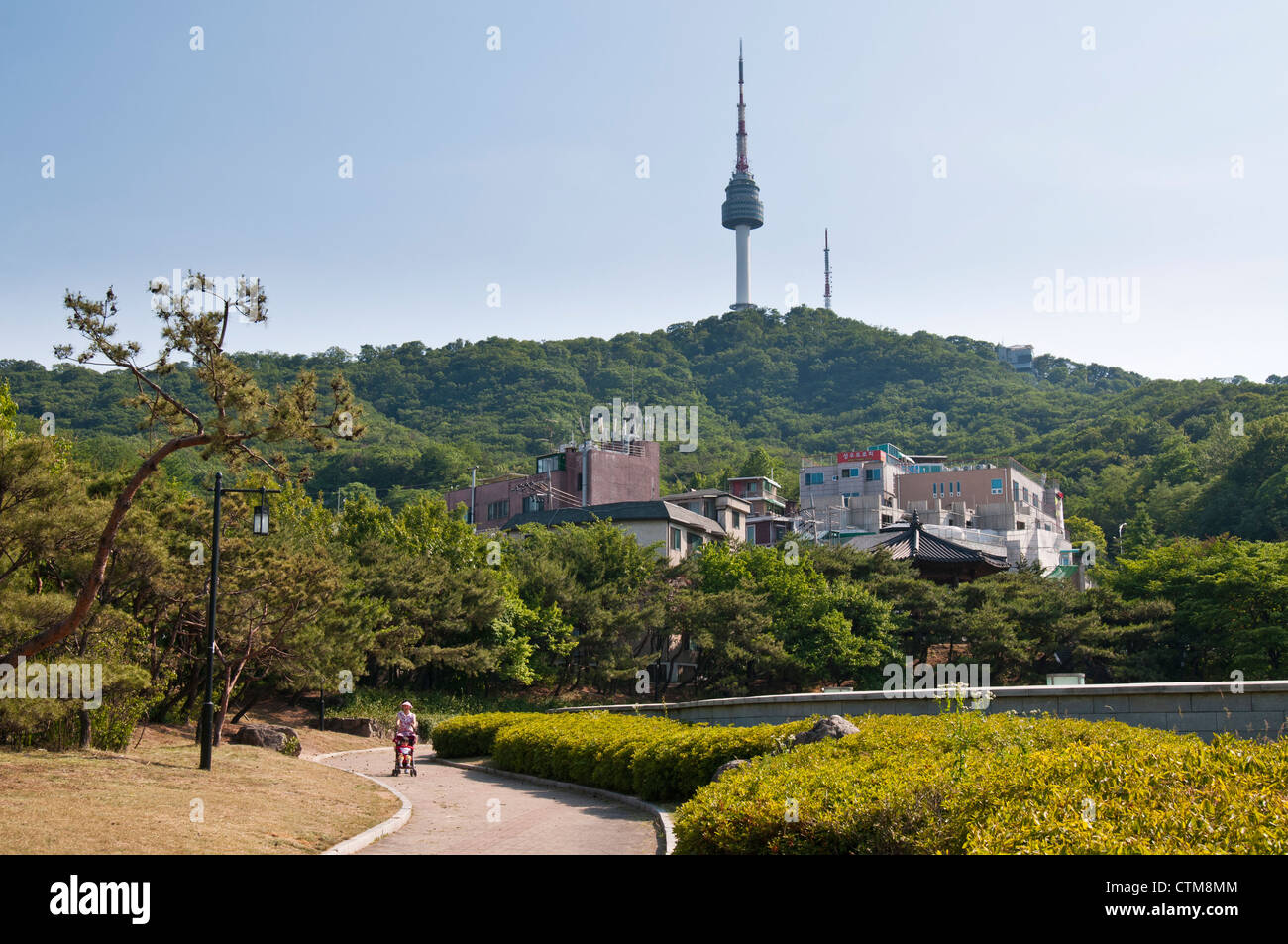 Ansicht des Namsan n Seoul Tower, Seoul, Korea Stockfoto