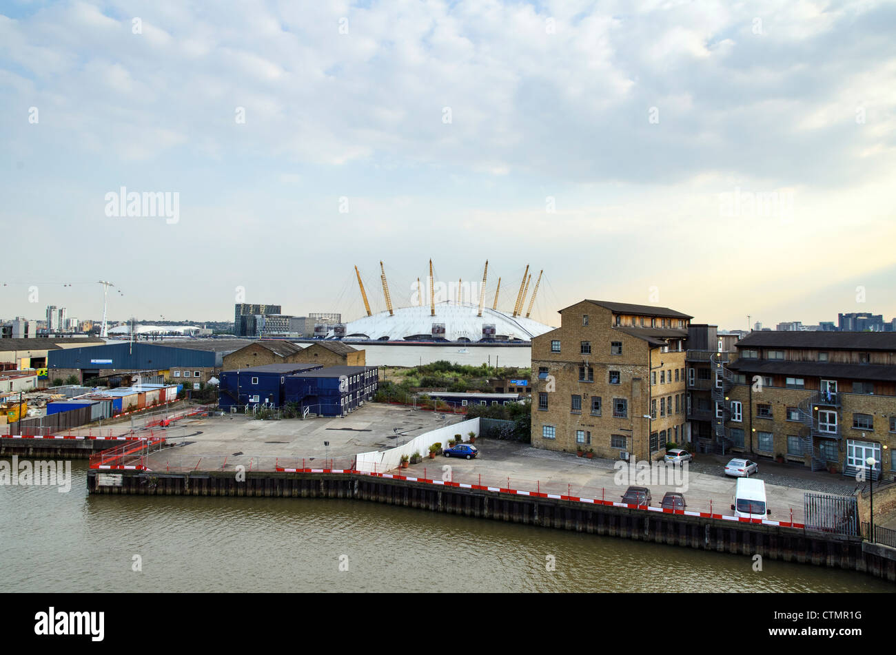 Trinity Boje Wharf und den Millennium Dome - London, England Stockfoto