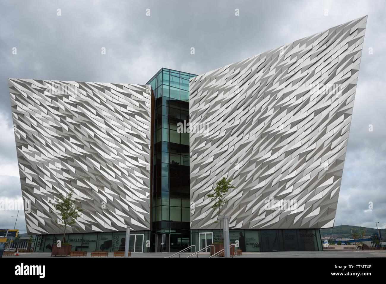 Titanic Belfast Besucherattraktion und Denkmal in Titanic Viertel von Belfast, Nordirland. Stockfoto