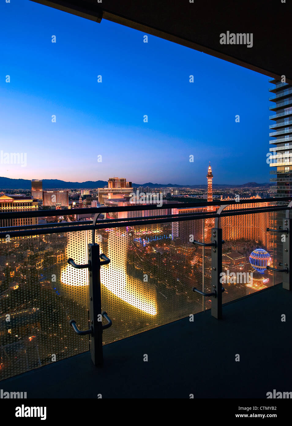 Blick auf Las Vegas Strip von einem Zimmer im The Cosmopolitan. Stockfoto