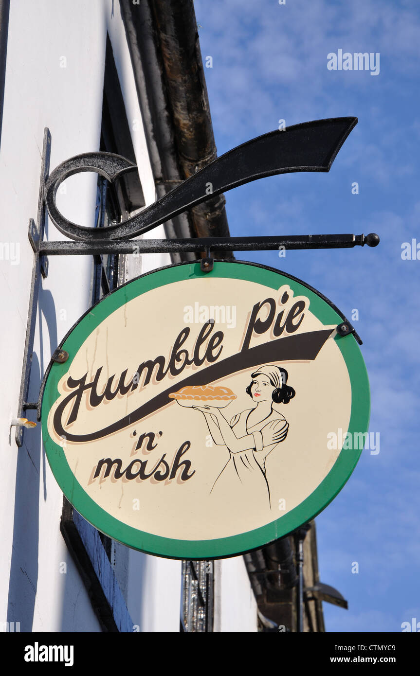 Melden Sie für Humble Pie n Brei Shop, Whitby, North Yorkshire, England, UK Stockfoto