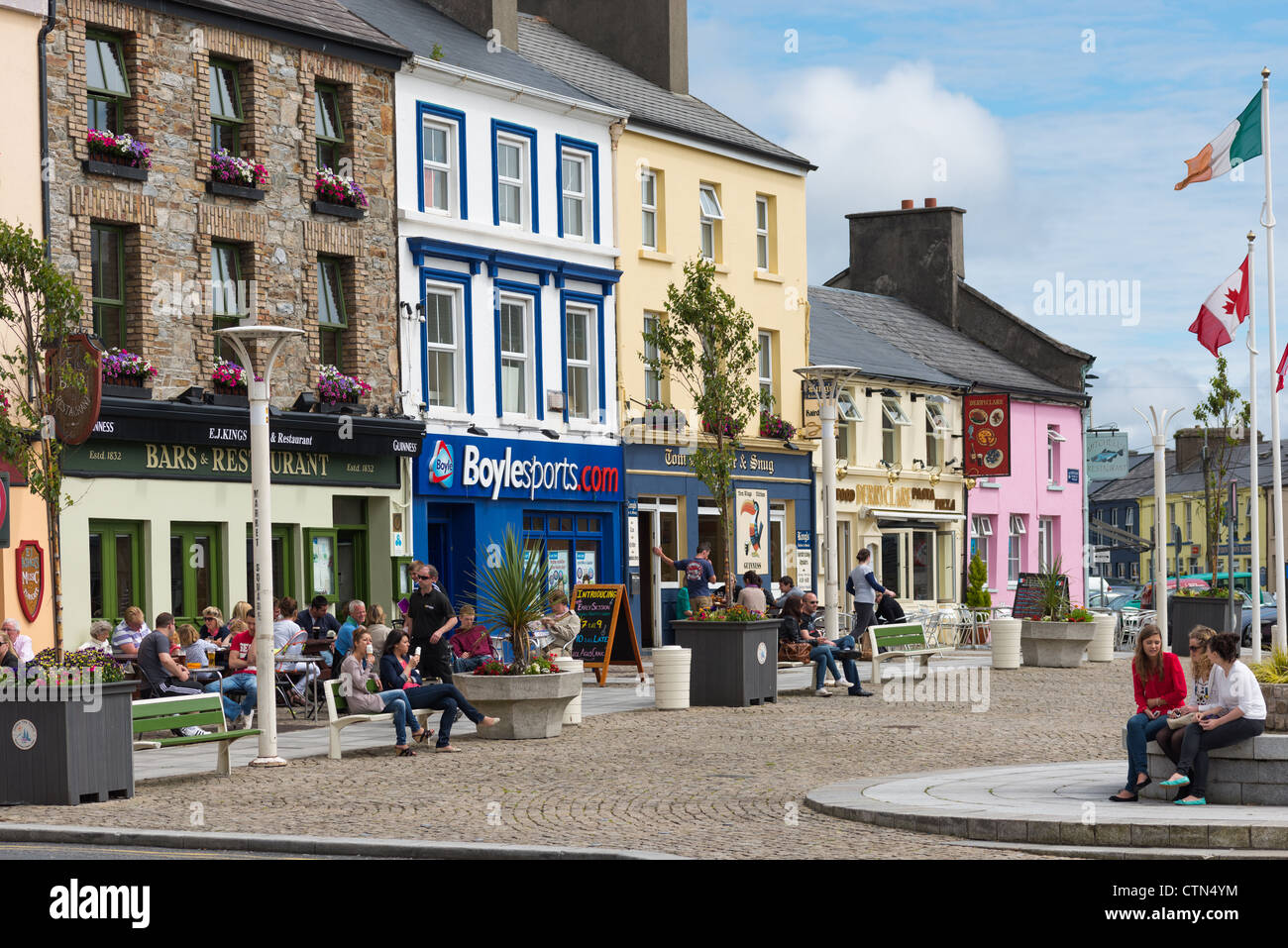 Stadtzentrum von Clifden, Connemara, County Galway, Republik Irland, Europa. Stockfoto