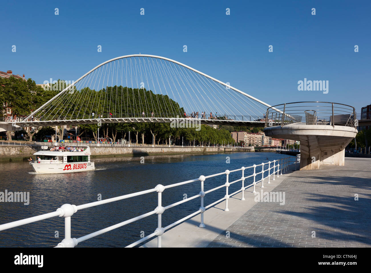 ZubiZuri Brücke, Bilbao Bizkaia, Baskenland, Spanien Stockfoto