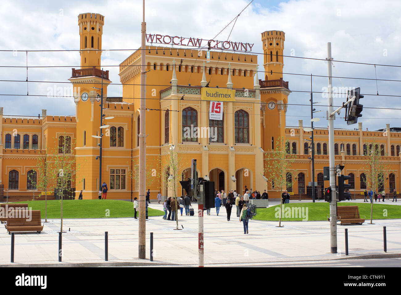 Wroclaw Glowny Bahnhof bald darauf nach Renovierung Stockfoto