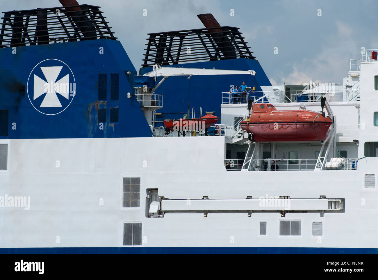 DFDS Seaways Insignia Logo und Rettungsboote auf Selandia Seaways Cargo Fracht Frachter Schiff Stockfoto