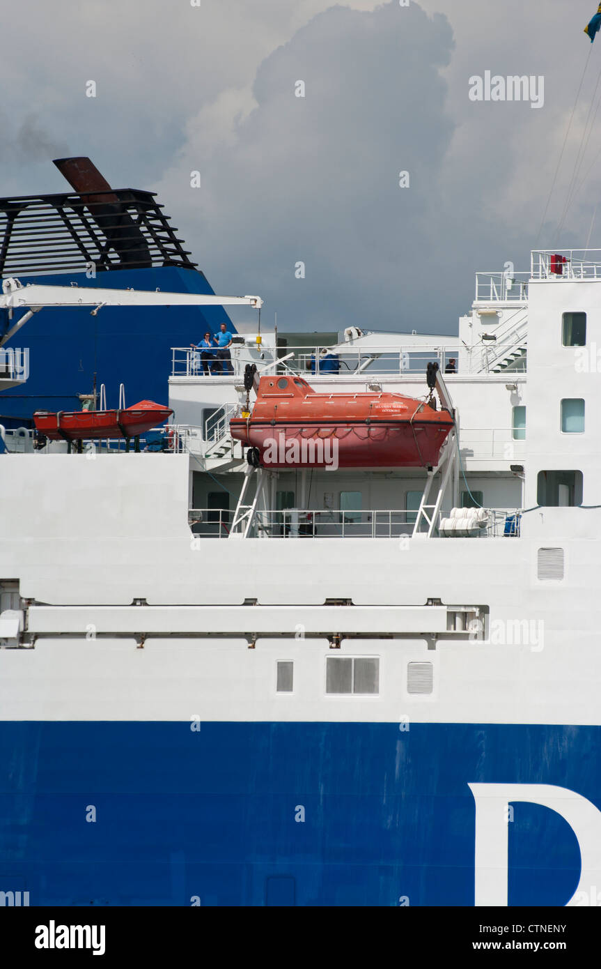 Rettungsboote auf DFDS Seaways Selandia Seaways Fracht Frachter Frachtschiff Stockfoto