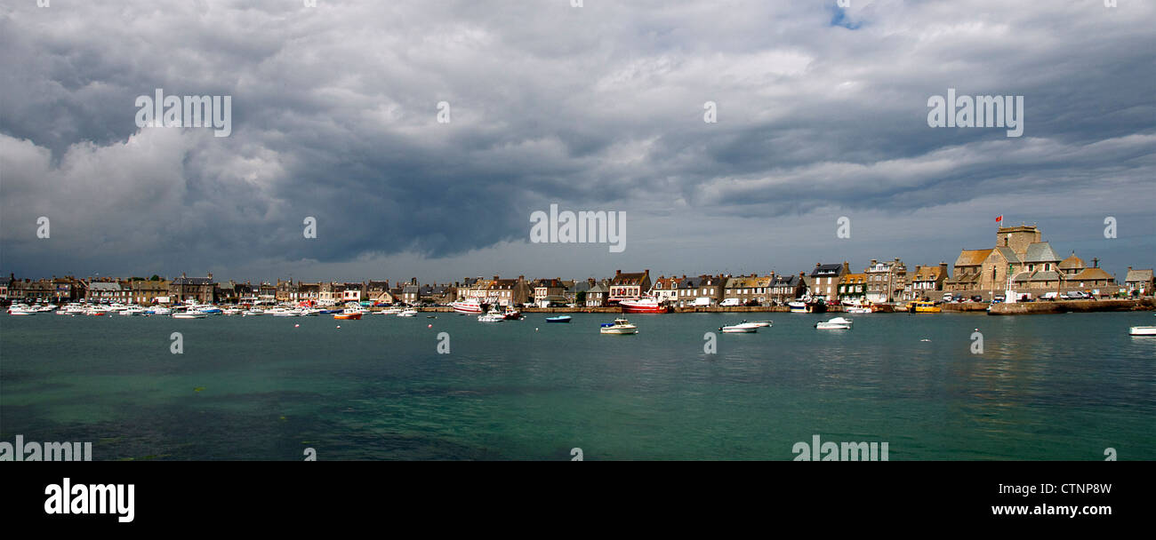 Panorama mit Gewitterwolken Barfleur Cherbourg Peninsular Normandie Frankreich Stockfoto