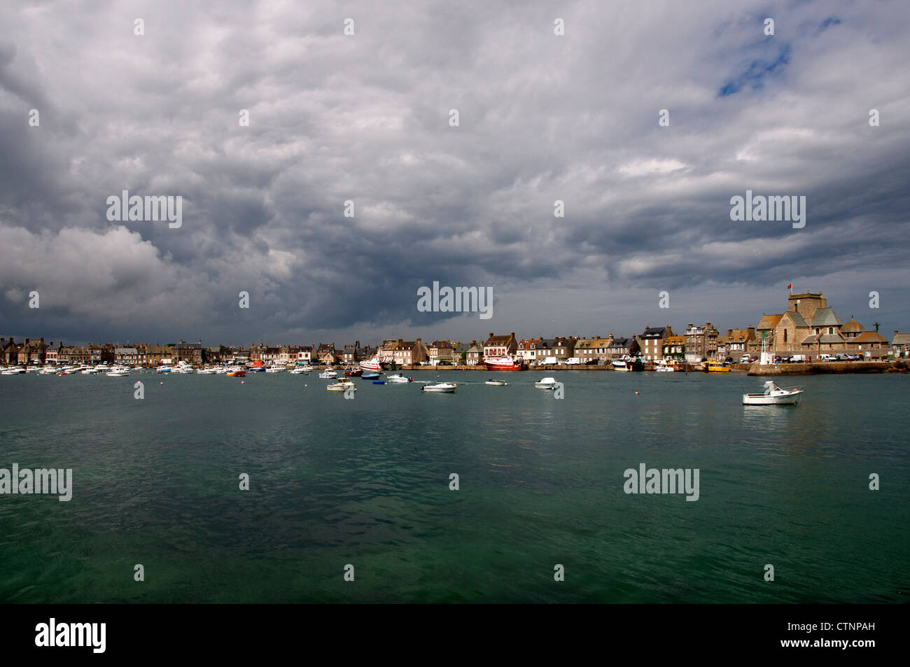 Gewitterwolken Barfleur Cherbourg Peninsular Normandie Frankreich Stockfoto