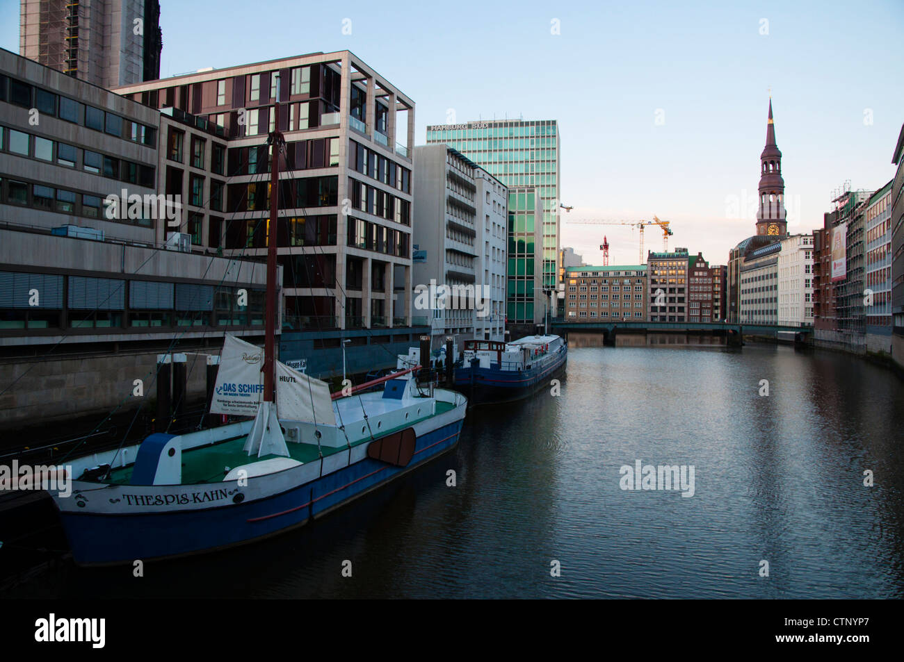Das Schiff Boot Theater am Nikolaifleet Kanal Zentrale Hamburg Deutschland Europa Stockfoto