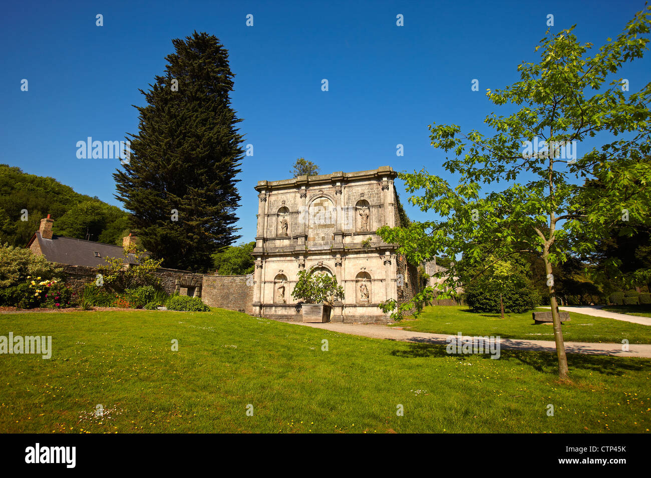 Ruinen der Abtei Margam, Margam Park, Port Talbot, Wales, UK Stockfoto