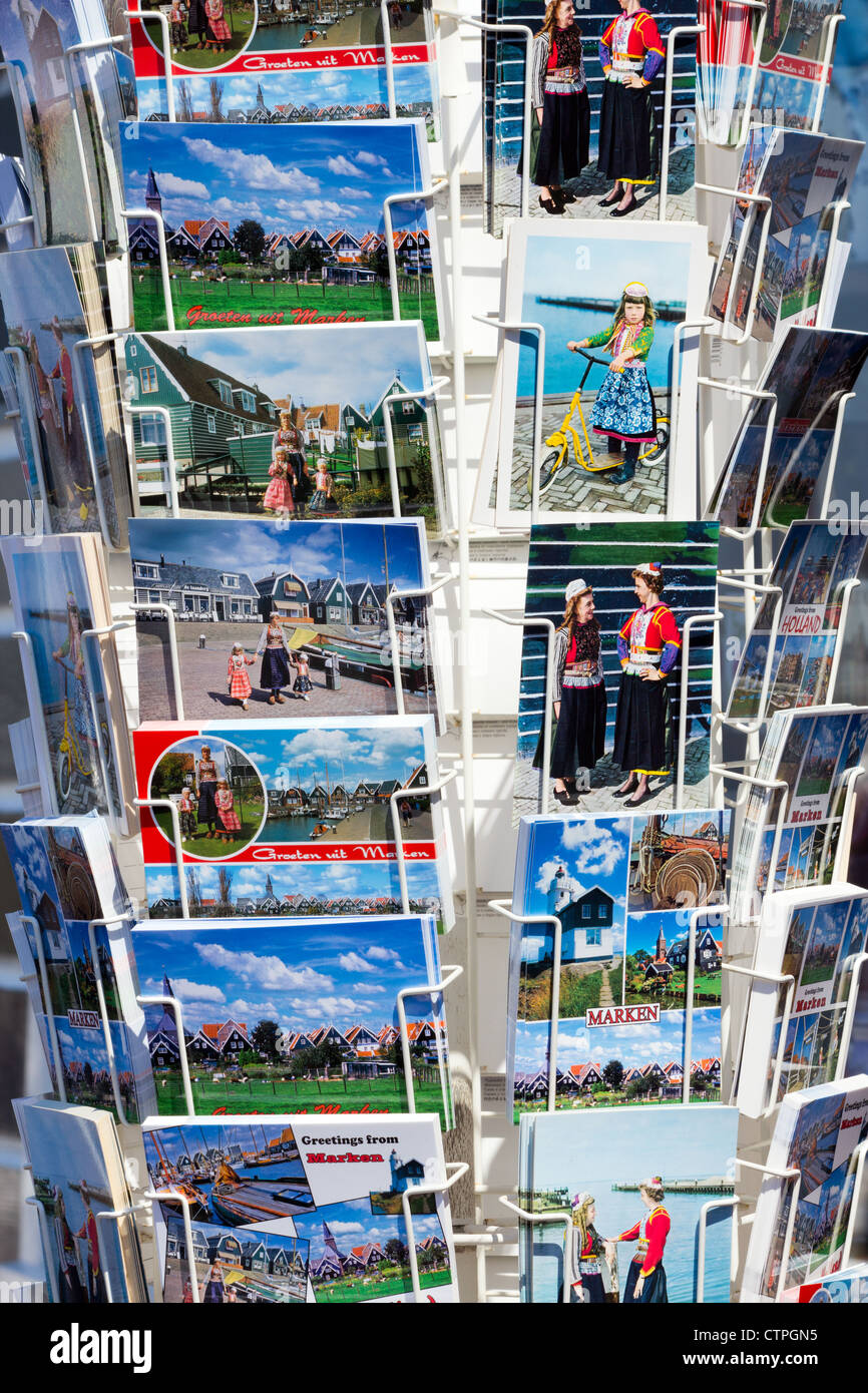 Postkarten in der touristischen Stadt Marken, Niederlande Stockfoto